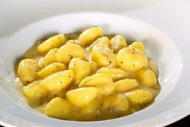 Gnocchi con salsa gorgonzola